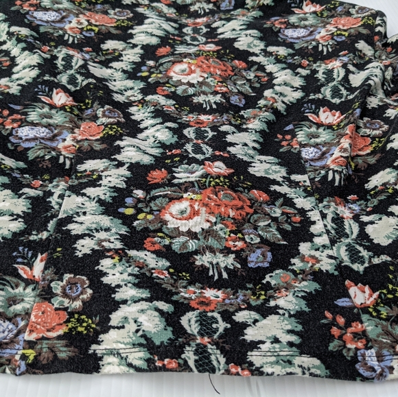 Philosophy Floral Blouse with Gold Zipper - Sz. Medium - Picture 11 of 13